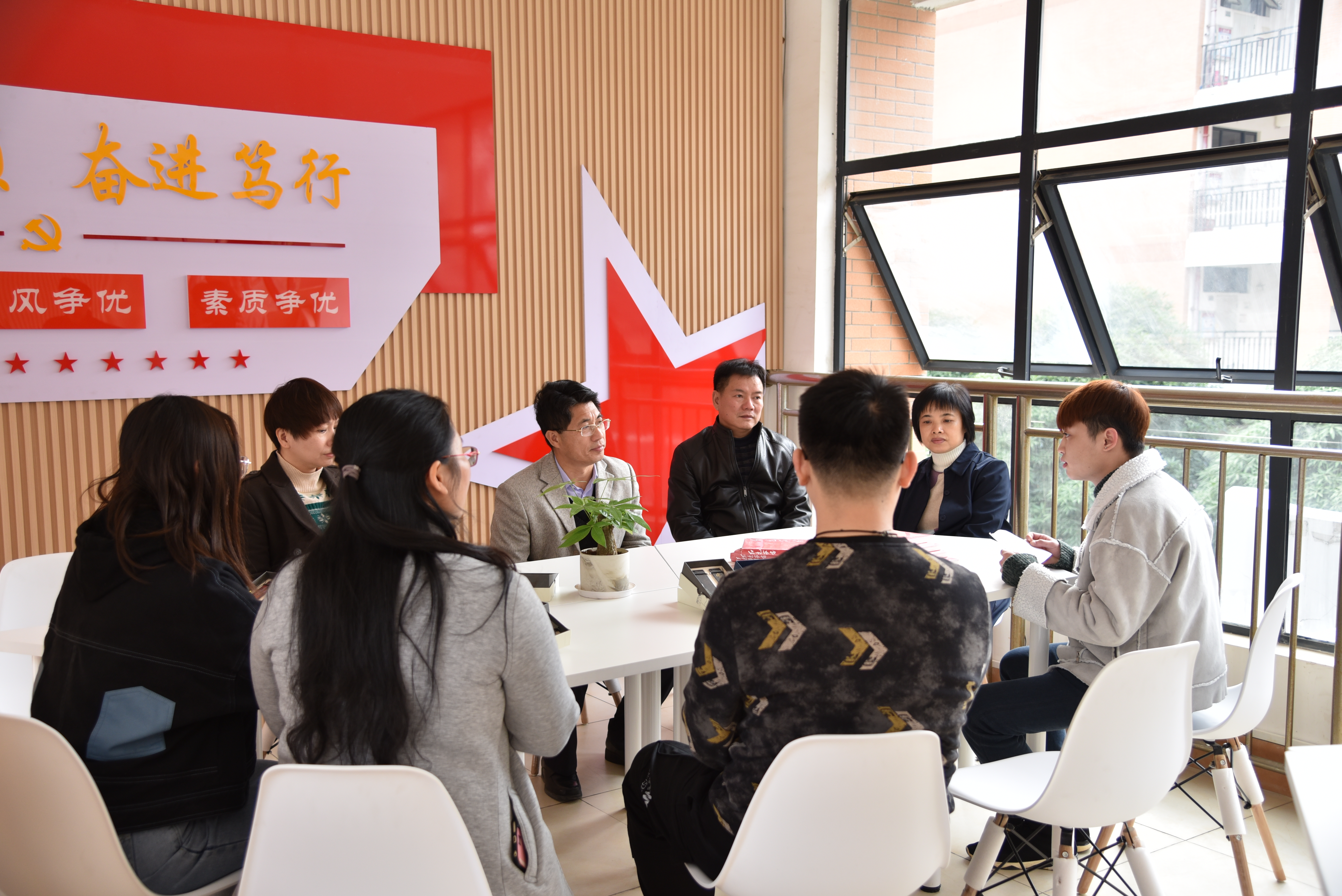 师生座谈会现场