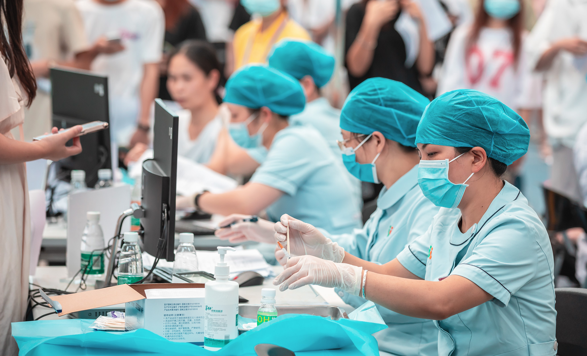 开云线上平台_开云（中国）师生接种疫苗现场